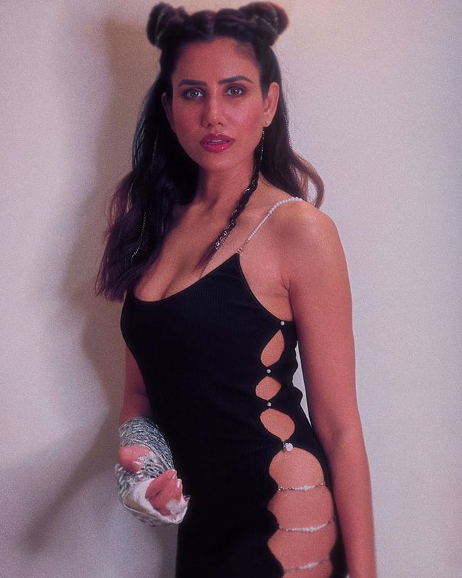 Staggering Looks Of Sonnalli Seygall In Leopard Printed Top